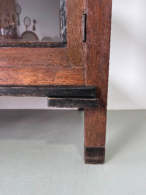 
                  
                    Amsterdamse school theekastje vintage jaren 20
                  
                