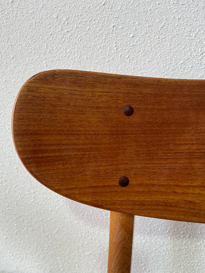 
                  
                    Vintage Deense stoelen teak skai 
                  
                