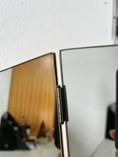 
                  
                    Jaren ‘60 wand-kaptafeltje - LOUI.STORE
                  
                