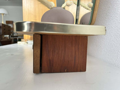 
                  
                    Jaren ‘60 wand-kaptafeltje - LOUI.STORE
                  
                