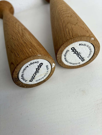 
                  
                    Kandelaar “Applicata” eiken - LOUI.STORE
                  
                