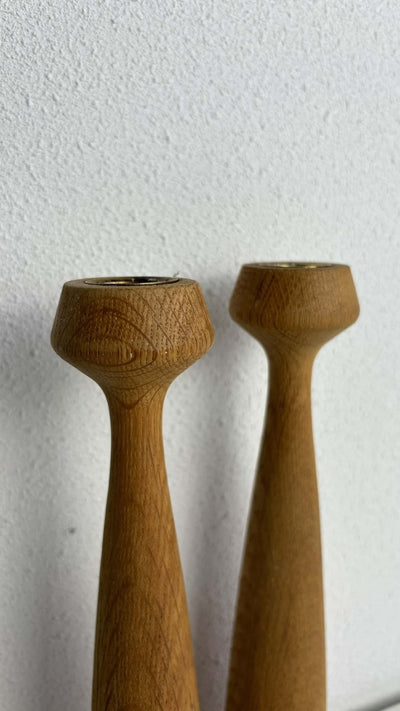 
                  
                    Kandelaar “Applicata” eiken - LOUI.STORE
                  
                