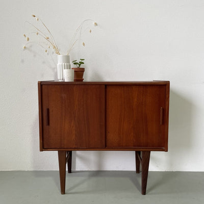 Klein sideboard schuifdeurtjes - LOUI.STORE