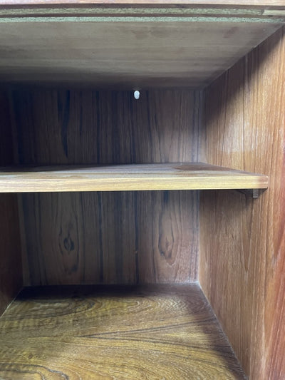 
                  
                    Klein sideboard schuifdeurtjes - LOUI.STORE
                  
                