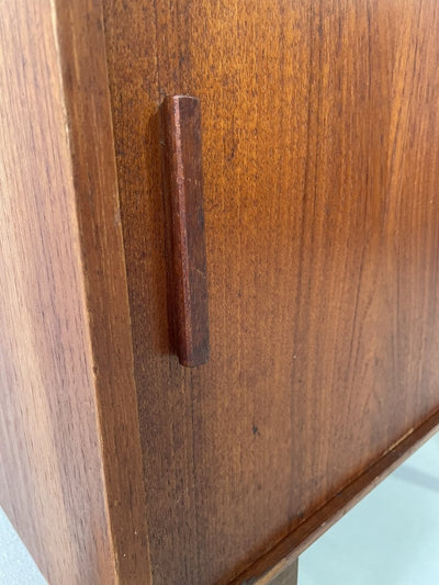 
                  
                    Klein sideboard schuifdeurtjes - LOUI.STORE
                  
                