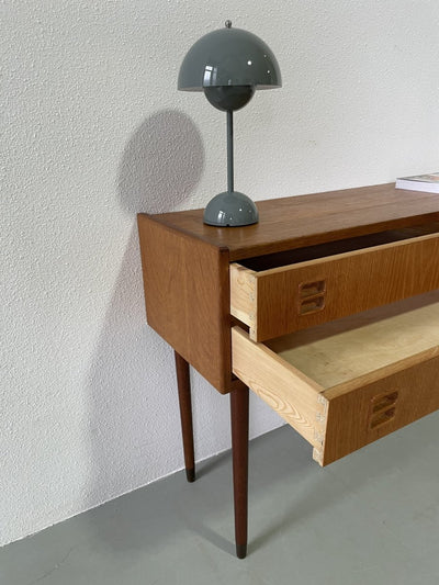 
                  
                    Klein sideboard teak en eik - LOUI.STORE
                  
                