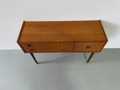 
                  
                    Klein sideboard teak en eik - LOUI.STORE
                  
                