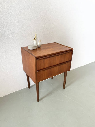 
                  
                    Klein teak ladekastje *2 - LOUI.STORE
                  
                