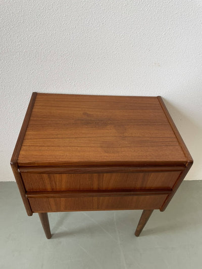 
                  
                    Klein teak ladekastje *2 - LOUI.STORE
                  
                