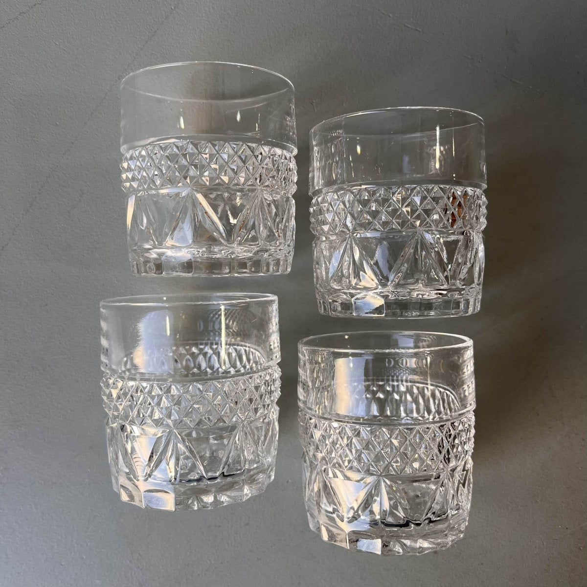 
                  
                    Kleine cocktailglaasjes - LOUI.STORE
                  
                