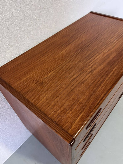 
                  
                    Ladekast 4* donkere greep - LOUI.STORE
                  
                