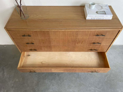 
                  
                    Ladekast *4 eiken metalen greep - LOUI.STORE
                  
                