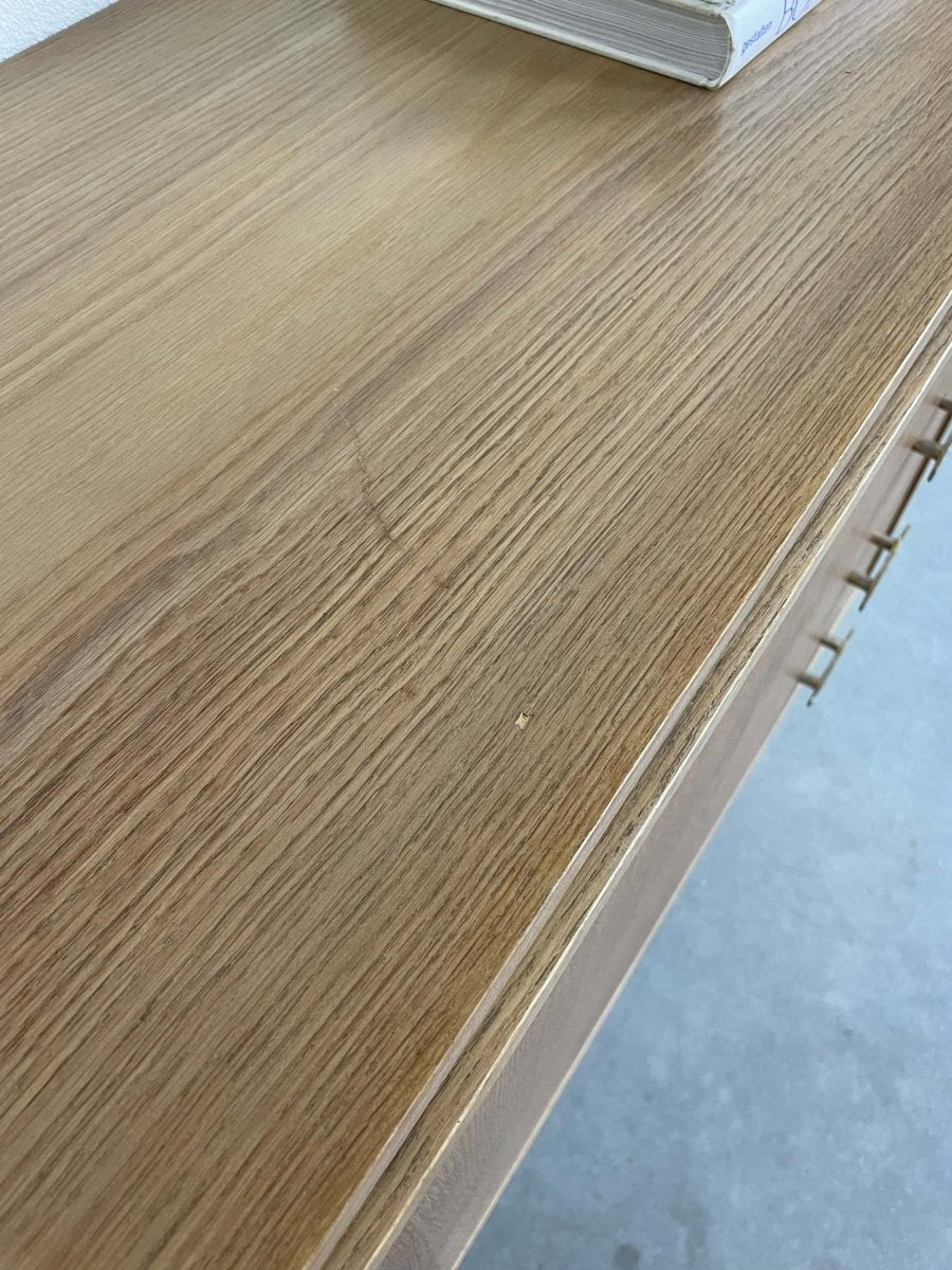 
                  
                    Ladekast *4 eiken metalen greep - LOUI.STORE
                  
                