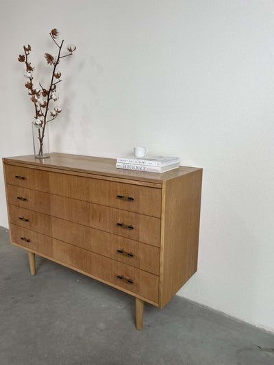 
                  
                    Ladekast *4 eiken metalen greep - LOUI.STORE
                  
                