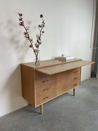 
                  
                    Ladekast *4 eiken metalen greep - LOUI.STORE
                  
                