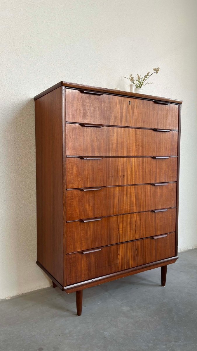 
                  
                    Ladekast *6 teak XL - LOUI.STORE
                  
                
