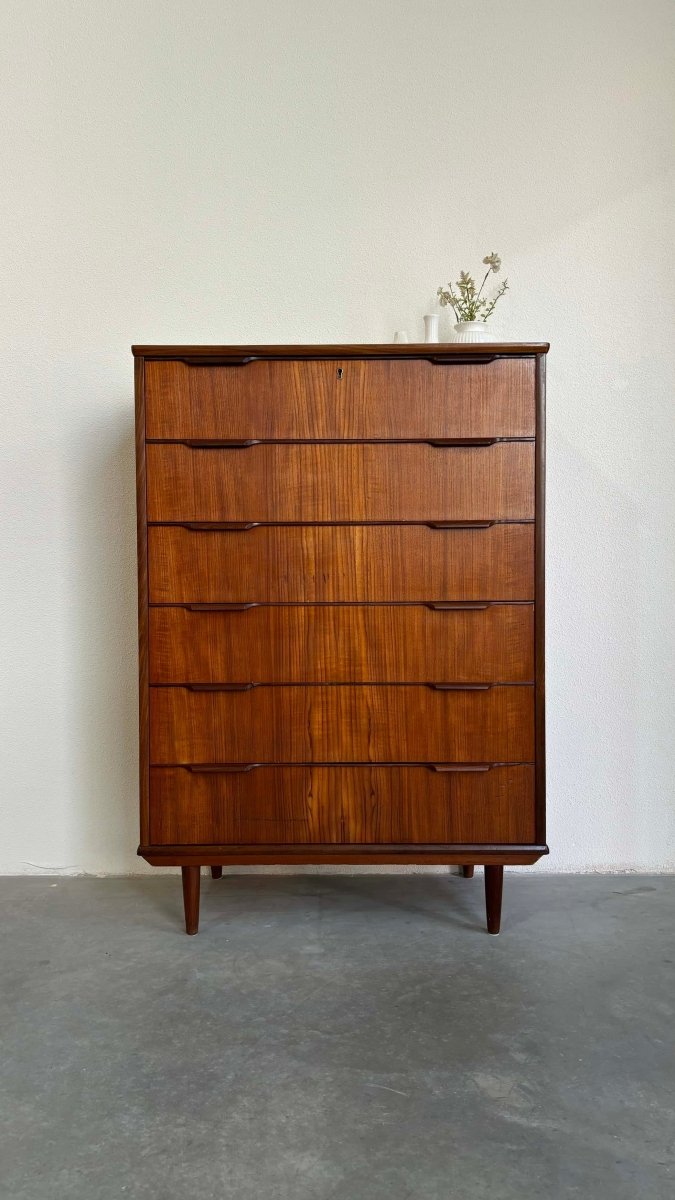
                  
                    Ladekast *6 teak XL - LOUI.STORE
                  
                