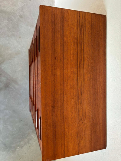 
                  
                    Ladekast *6 teak XL - LOUI.STORE
                  
                