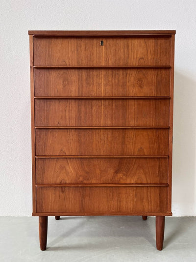 
                  
                    Ladekast *6 teak - LOUI.STORE
                  
                
