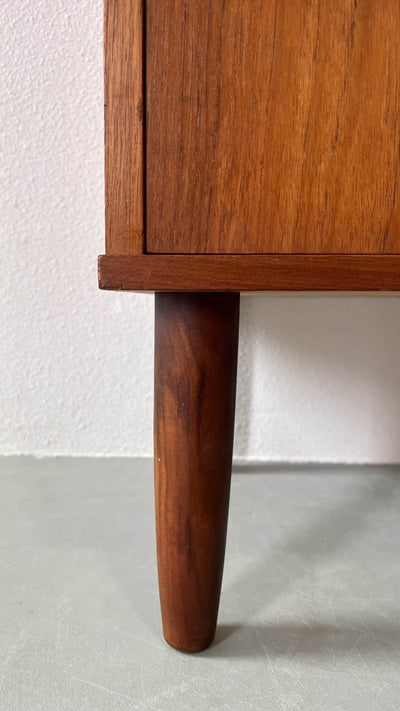 
                  
                    Ladekast *6 teak - LOUI.STORE
                  
                