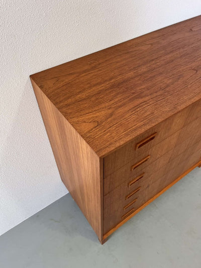
                  
                    Ladekast 6*dubbele greep - LOUI.STORE
                  
                