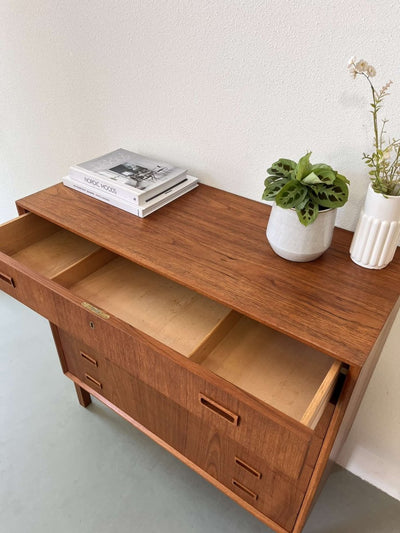 
                  
                    Ladekast 6*dubbele greep - LOUI.STORE
                  
                