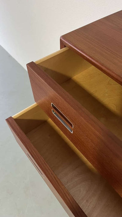 
                  
                    Ladekast teak 6* metal - LOUI.STORE
                  
                