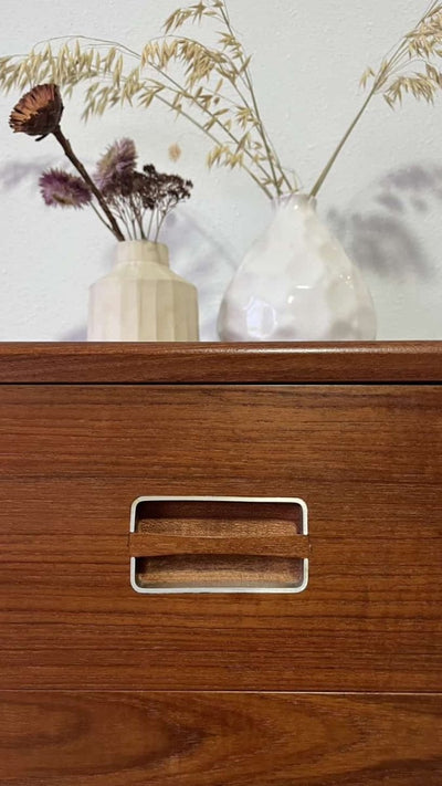 
                  
                    Ladekast teak 6* metal - LOUI.STORE
                  
                