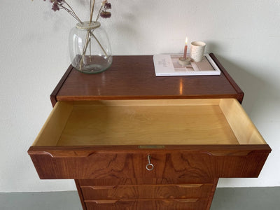 
                  
                    Ladekast teak 7* - LOUI.STORE
                  
                