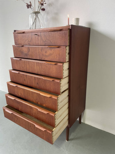 
                  
                    Ladekast teak 7* - LOUI.STORE
                  
                