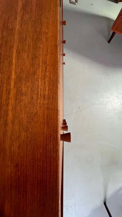 
                  
                    Ladekast teak Domino 6* - LOUI.STORE
                  
                