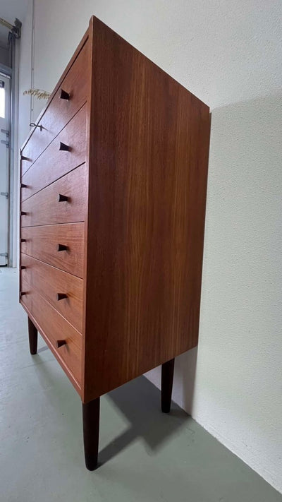 
                  
                    Ladekast teak Domino 6* - LOUI.STORE
                  
                