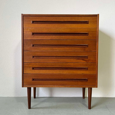 
                  
                    Ladekast teak rechte handgreep - LOUI.STORE
                  
                