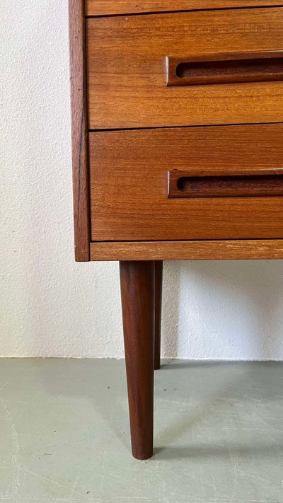 
                  
                    Ladekast teak rechte handgreep - LOUI.STORE
                  
                