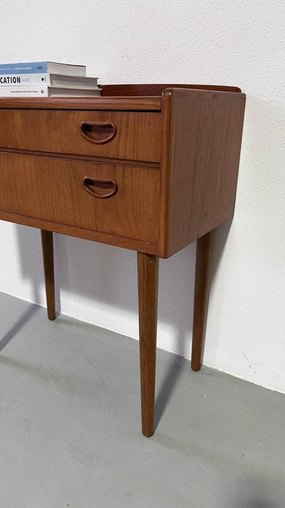 
                  
                    Ladekastje teak 2 lades - LOUI.STORE
                  
                