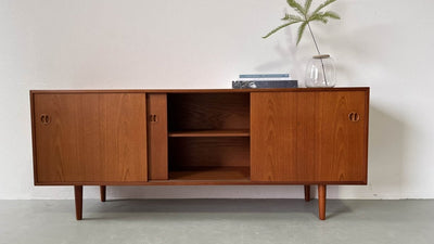 
                  
                    Lang lowboard teak - LOUI.STORE
                  
                
