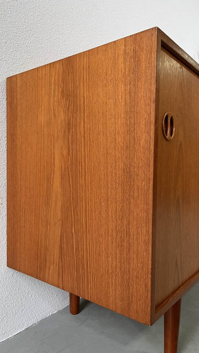 
                  
                    Lang lowboard teak - LOUI.STORE
                  
                