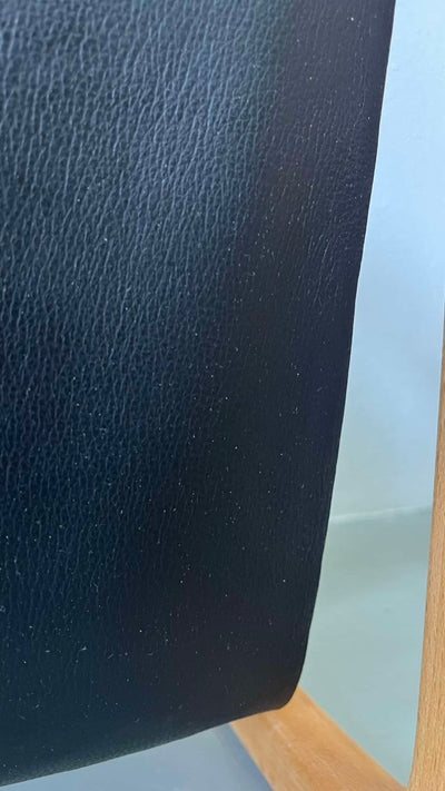 
                  
                    Lectuurbak Aksel Kjersgaard - LOUI.STORE
                  
                