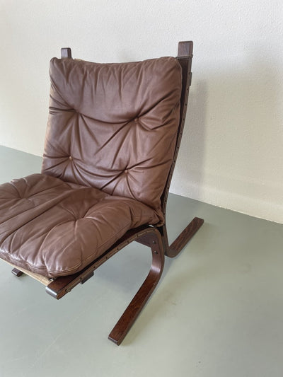 
                  
                    Lounge stoel Ingmar Relling - LOUI.STORE
                  
                