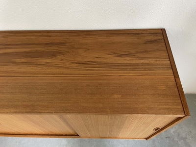 
                  
                    Lowboard 4 schuifdeuren teak - LOUI.STORE
                  
                