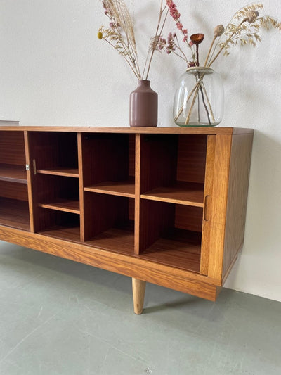 
                  
                    Lowboard eik tambourdeuren - LOUI.STORE
                  
                