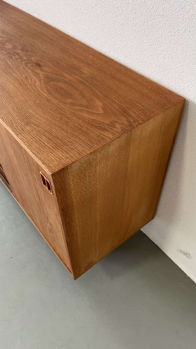 
                  
                    lowboard in eiken - LOUI.STORE
                  
                