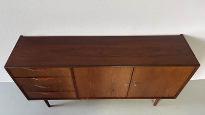 
                  
                    Lowboard palissander Erling Torvits - LOUI.STORE
                  
                