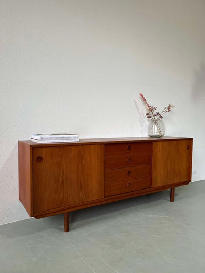 
                  
                    Lowboard teak ronde knop - LOUI.STORE
                  
                