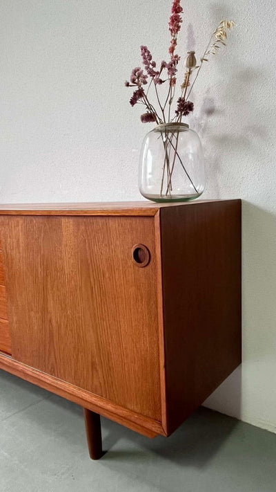 
                  
                    Lowboard teak ronde knop - LOUI.STORE
                  
                