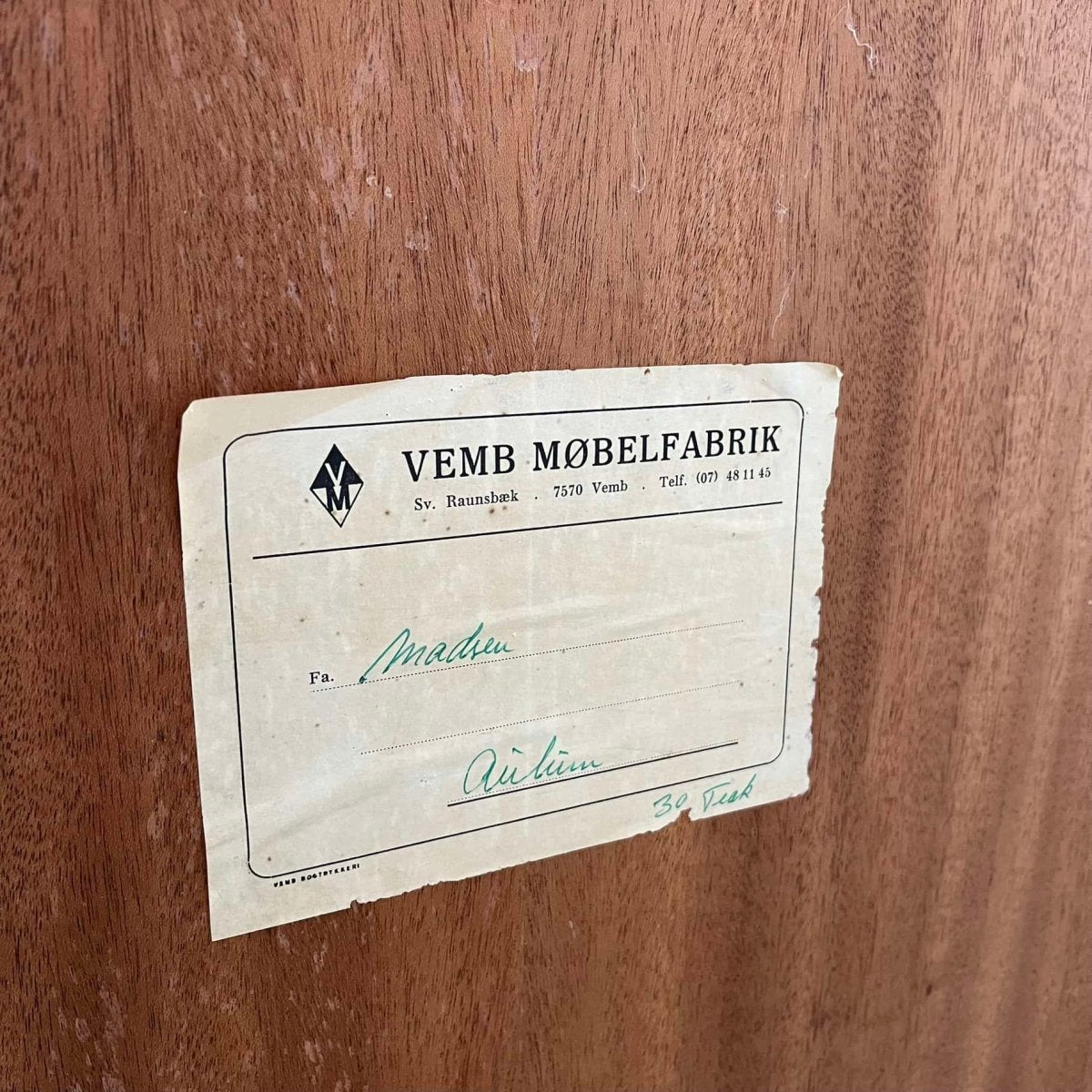 
                  
                    Lowboard teak Vemb Møbelfabrik - LOUI.STORE
                  
                