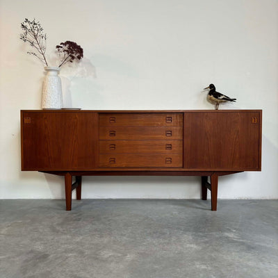 Lowboard teak vierkant handvat - LOUI.STORE