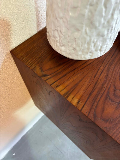 
                  
                    Lowboard teak vierkant handvat - LOUI.STORE
                  
                