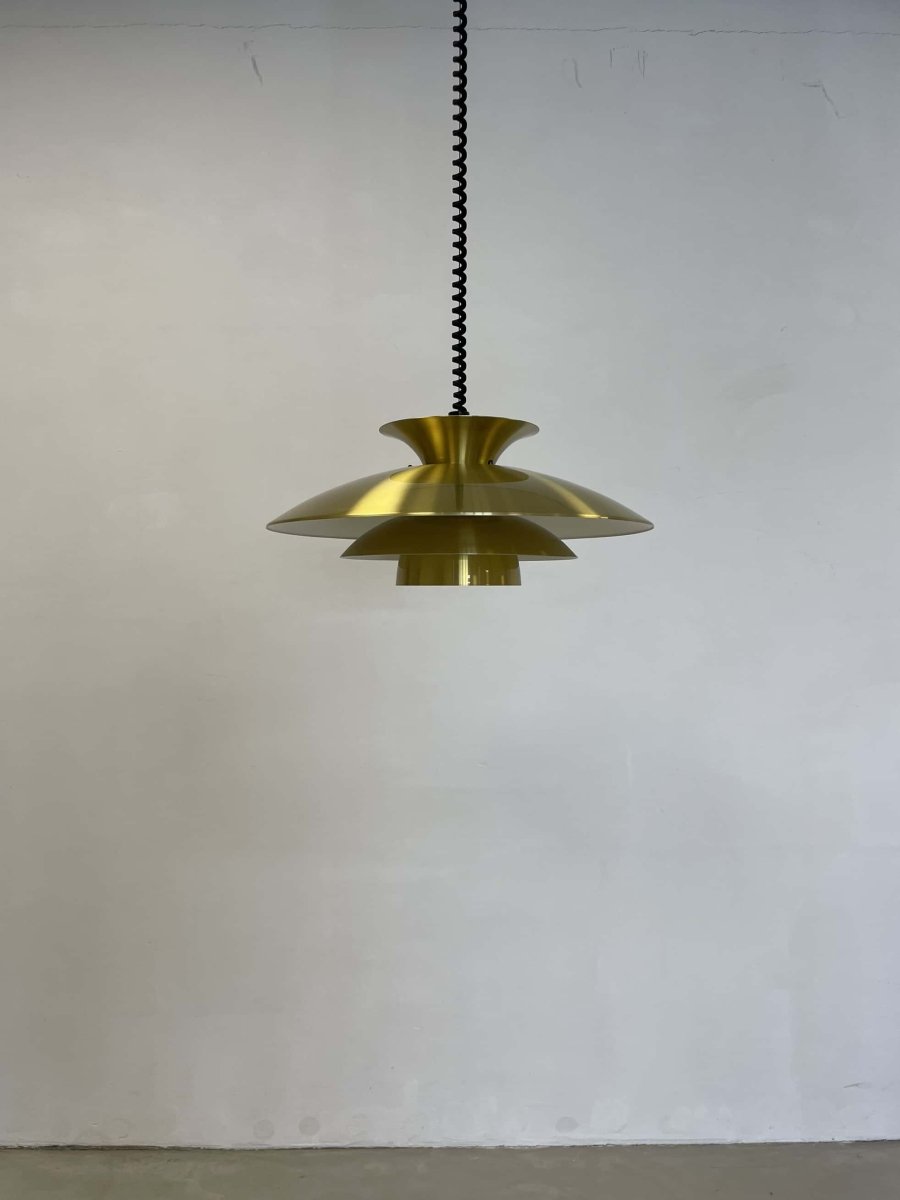 
                  
                    Messing hanglamp Belux - LOUI.STORE
                  
                