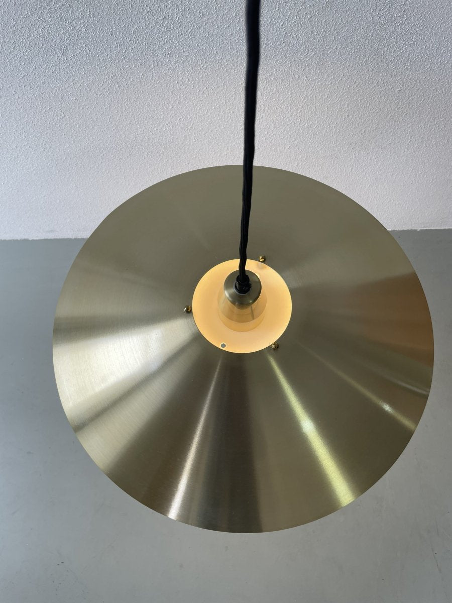 
                  
                    Messing hanglamp (UFO) - LOUI.STORE
                  
                